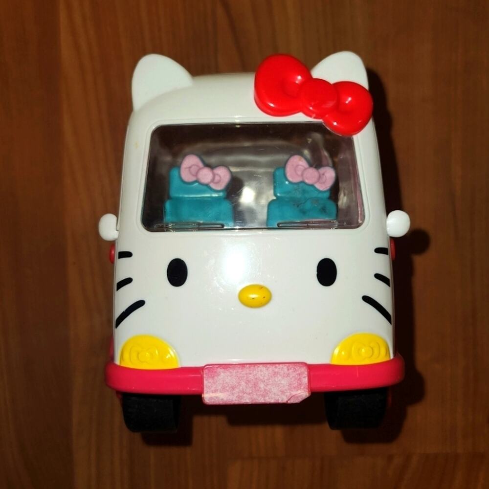Hello Kitty Play Truck Fair Condition